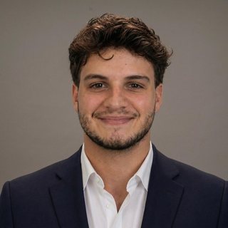 Urim Shala, Gründer von mesh-agency